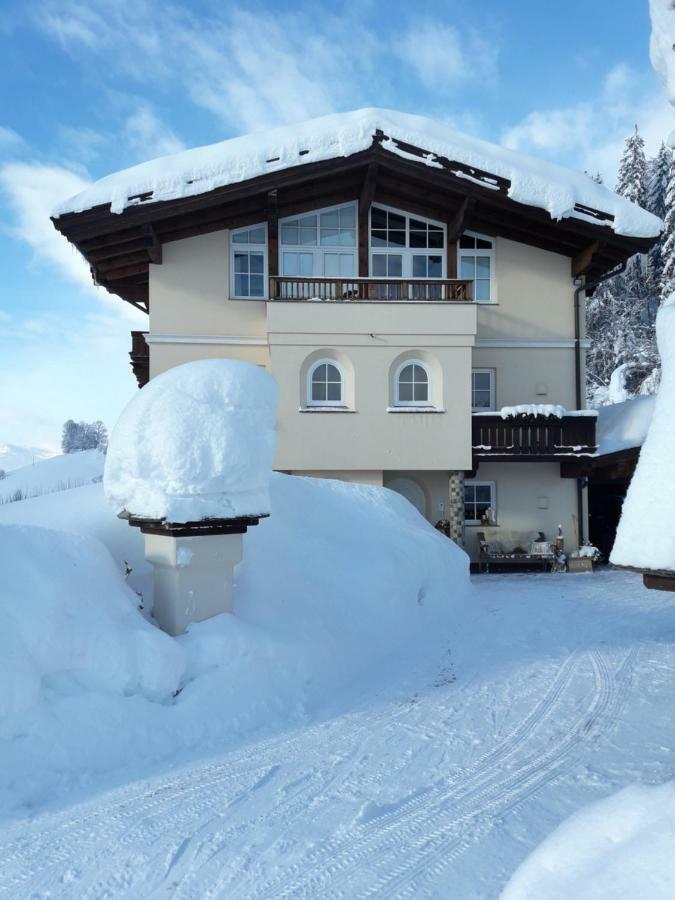 Haus Waldegg Apartment Brixen im Thale Exterior photo